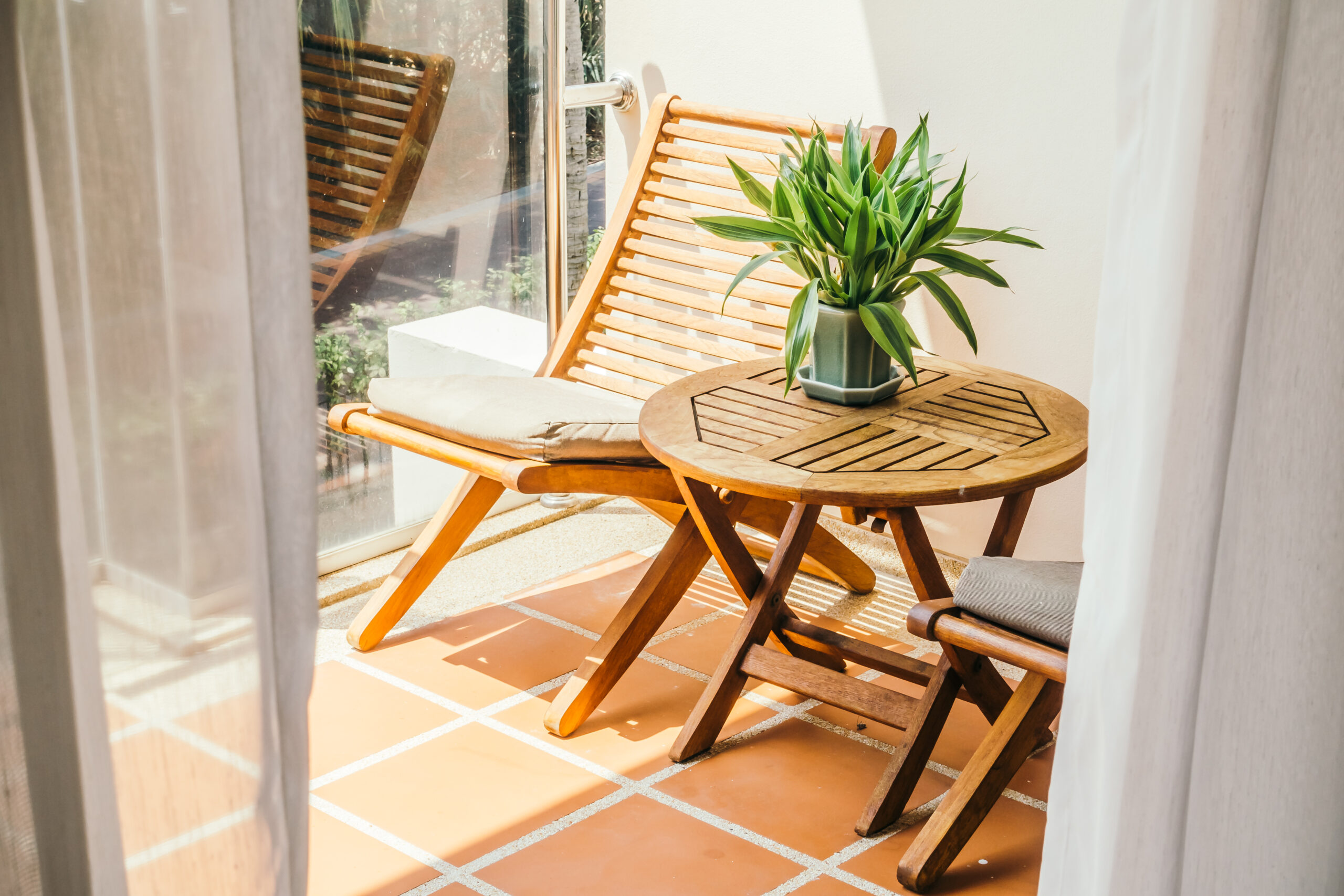 Tavoli per esterno con sedie, per giardino o balcone - Cose di Casa